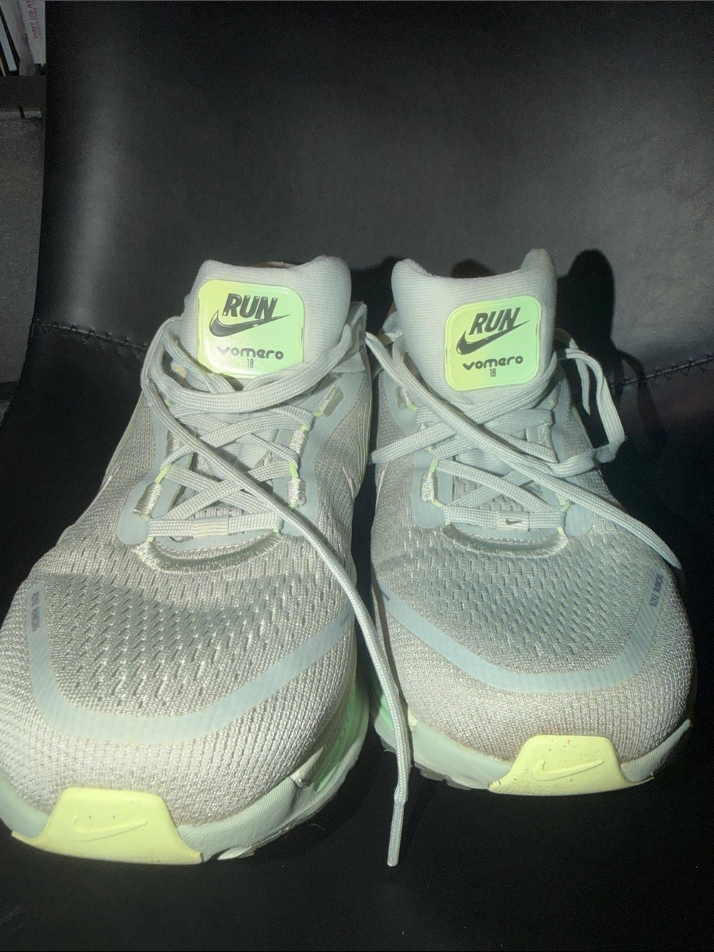 Nike Women’s Vomero 18 Running Shoes in Light Gray with Mint Accents, Sz 8.5 - Picture 8 of 9